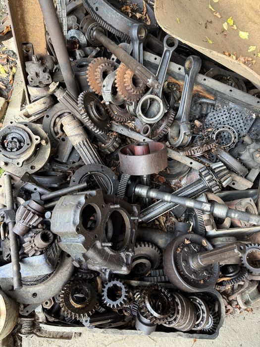 Продам запчастини до різних тракторів Т-25,Т-40,Т-16,МТЗ,ЮМЗ 80-90р.