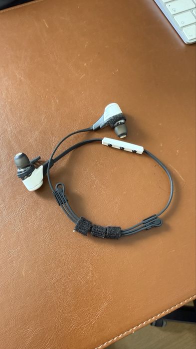 Headphones Bluetooth Earbuds Bluebuds
