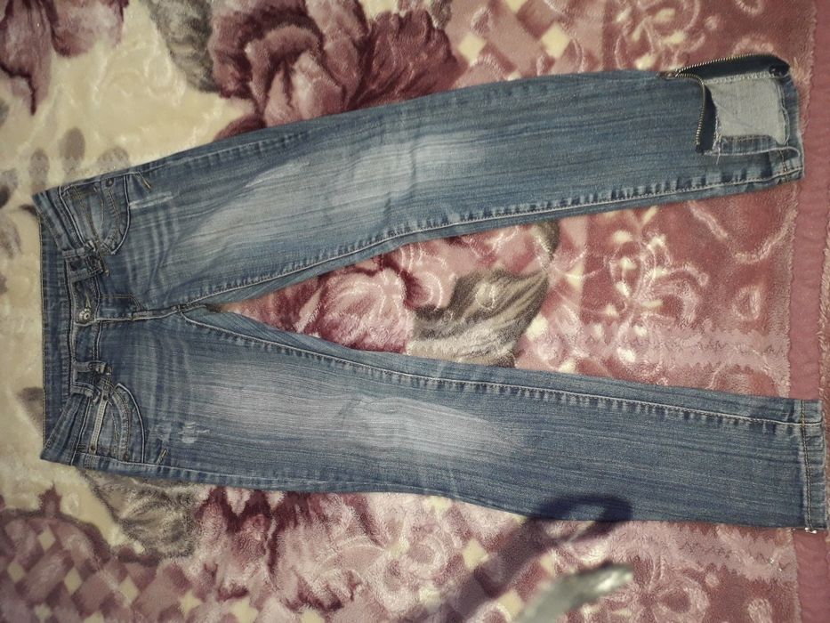 Джинси на дівчинку вибираєм