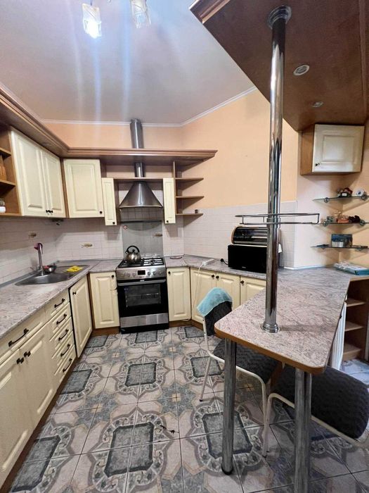 Пропозиція оренди окремостоячого особняку на вул. Зеленій