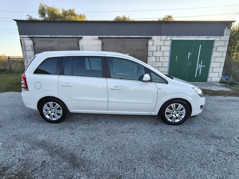 Opel Zafira 2012