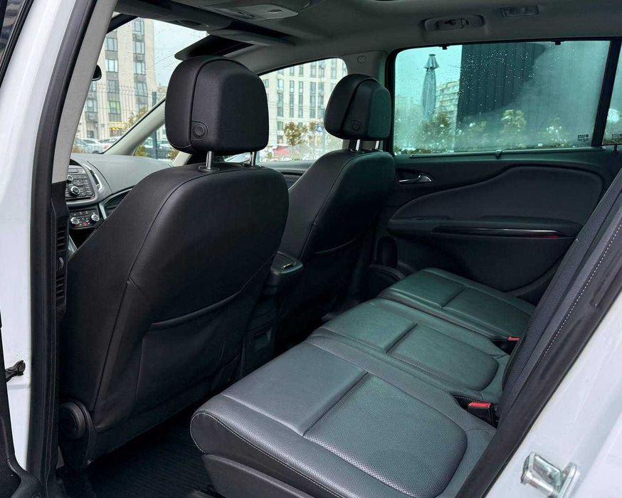 Opel Zafira Tourer OPC-line