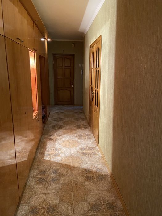 продаж 3-кімнатної квартири на Нижній Польовій