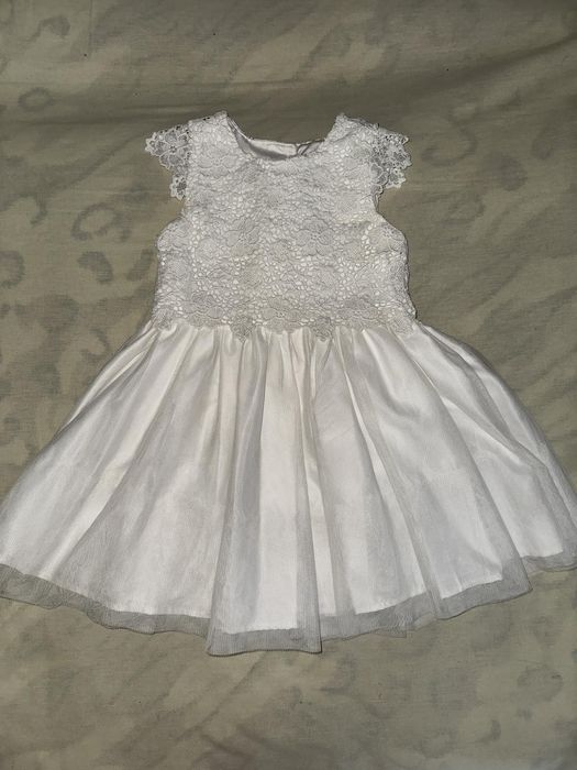 нарядное платье, туфли, колготки. 2-3 года, 24-36 мес