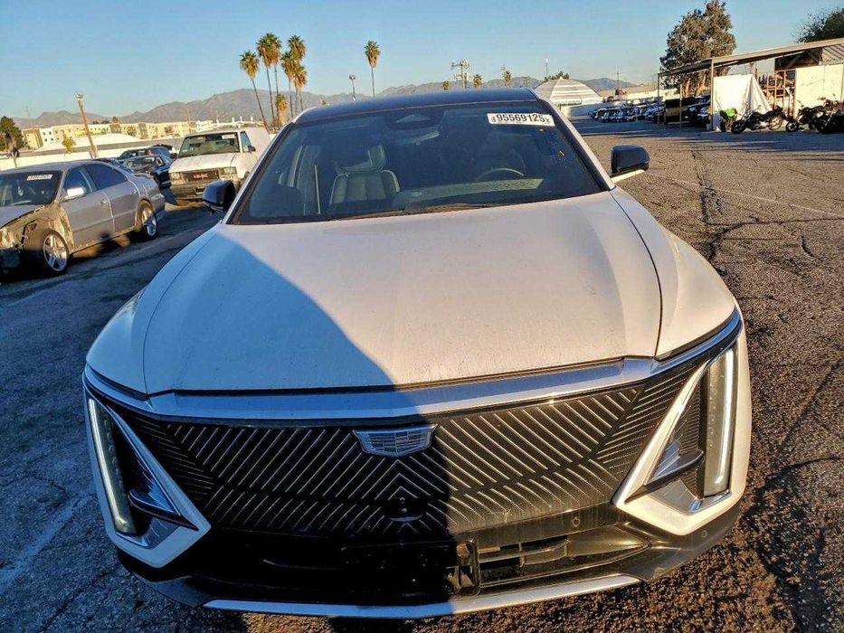 2023 Cadillac LYRIQ TECH з урахуванням нового мита