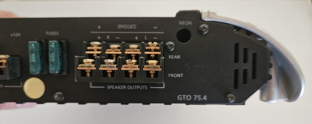 Vendo subwoofer sony e amplificador JBL 75.4