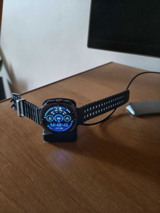 SAMSUNG Galaxy Watch Ultra  e-sim