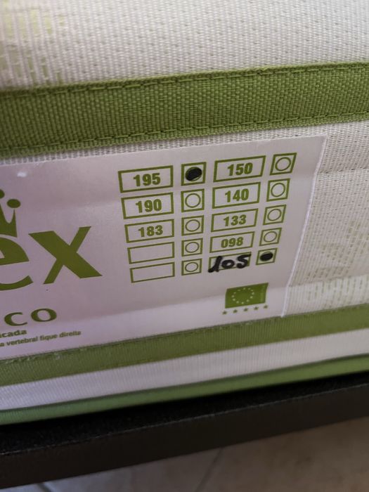 Cabeceira , estrado e colchao