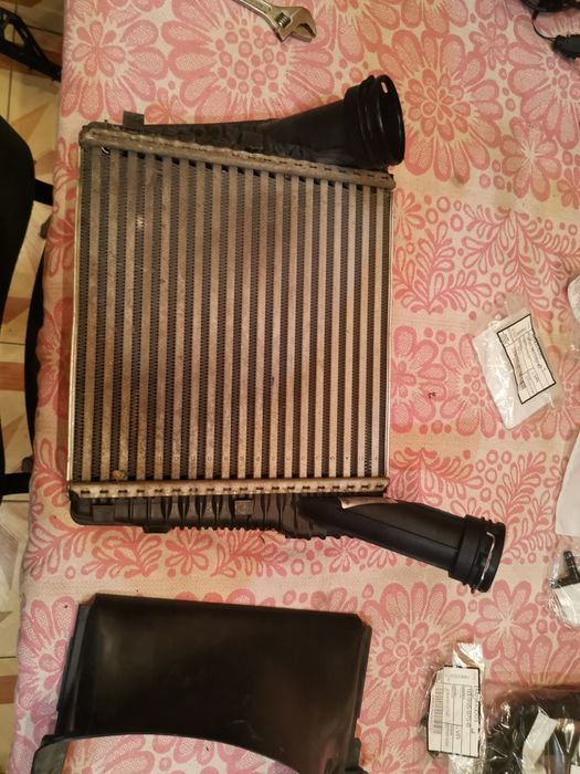 Cayenne, Touareg, Q7 радиатор интеркулера L+R