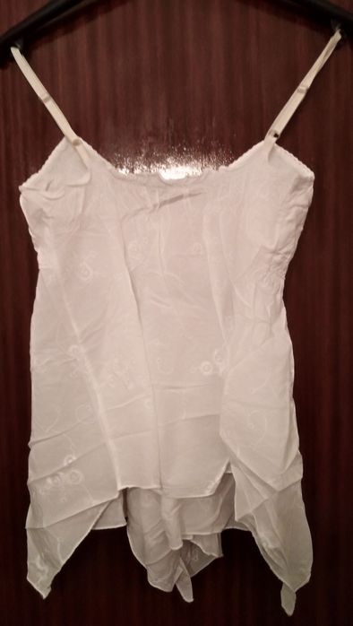 Top bordado alças finas branco