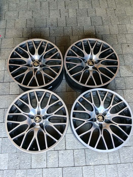 Felgi Aluminiowe R19 5x112 Audi VW Mercedes Skoda 8.5J Et 42