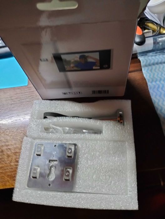 WIZJER elektroniczny z KAMERĄ  LCD 3,5 cal.