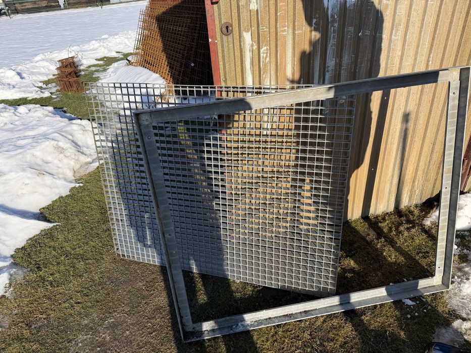 Spredam krata z ramą