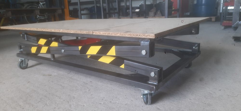 Stół nożycowy hydrauliczny warsztatowy