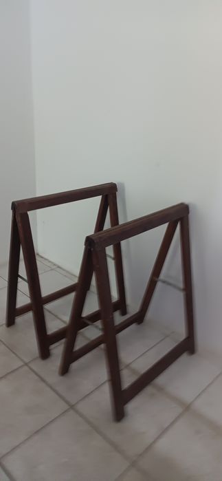 Cavaletes de madeira