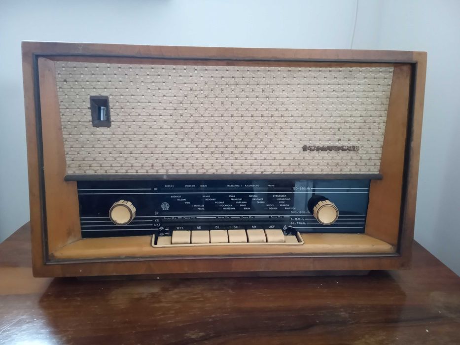 Zabytkowe Radio lampowe Światowid 3201 z funkcją Bluetooth!