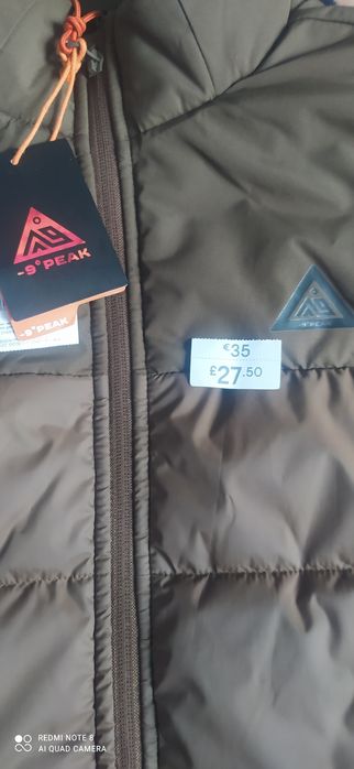 Продам жилетку нову.