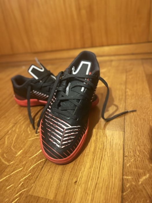 Sapatilhas futsal Kipsta