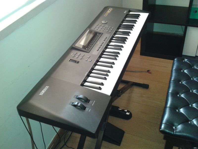 QS300 Piano / sintetizador / sequenciador teclado Yamaha QS 300