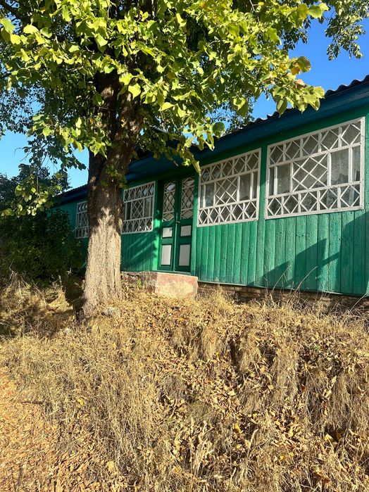 Цегляний будинок у с. Лоска, 4 кімнати, житловий стан RD