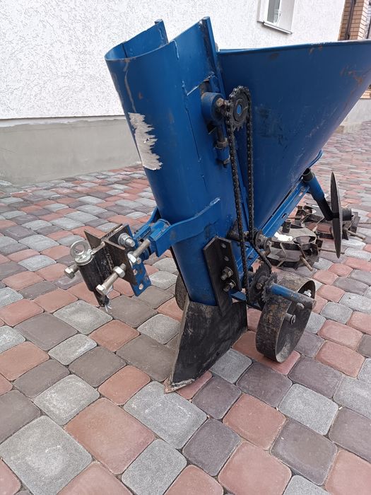 Картофелесажалка