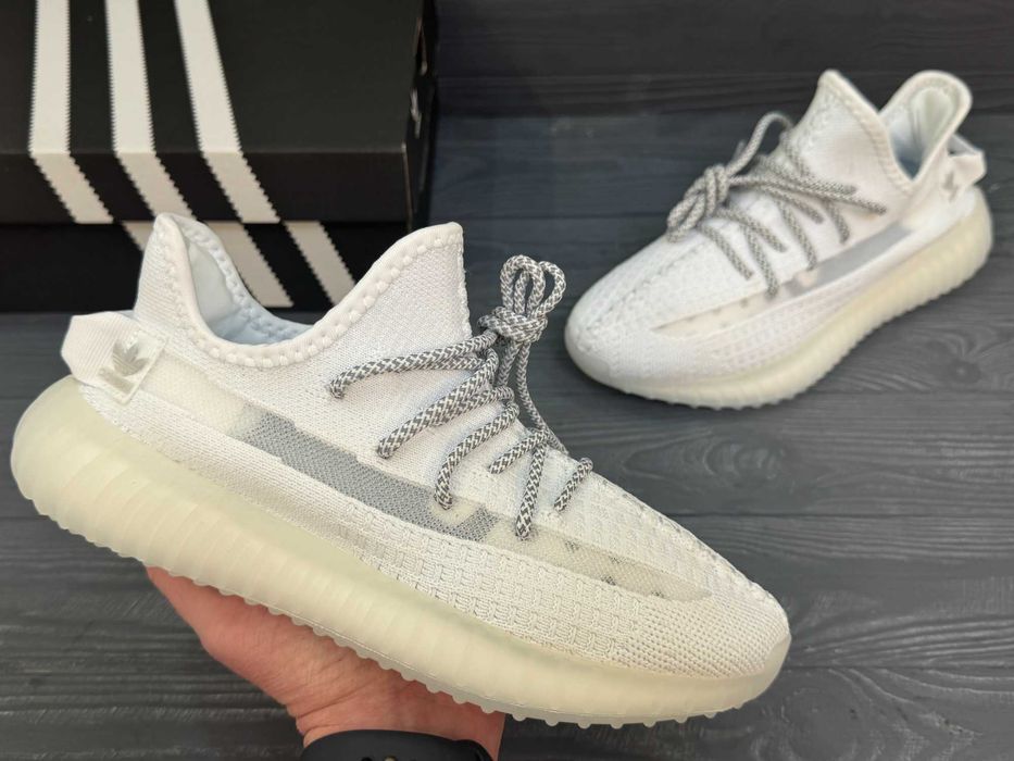 Кросівки Adidas yeezy boost  Літні кросівки Адідас ізі буст Білі 36-41