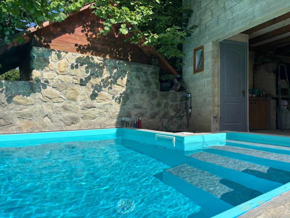 Оренда покімнано.