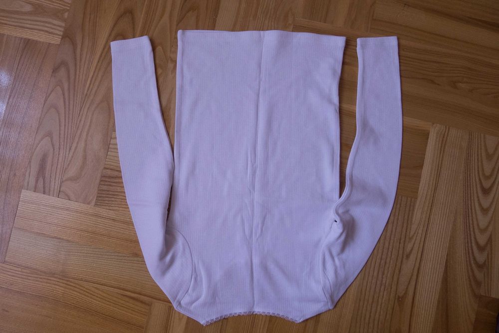 Koszulka termiczna nowa 140cm biała