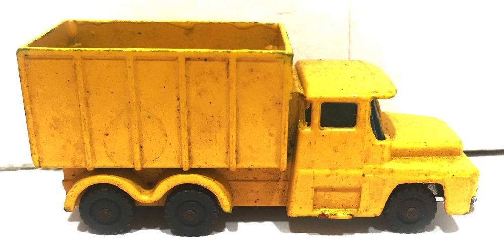 Husky - made in England -  Truck - 1/64 - 1960's