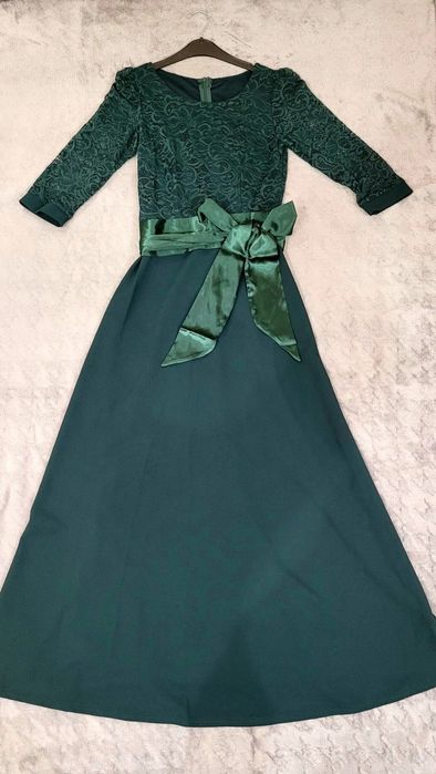 Дуже гарна жіноча сукня