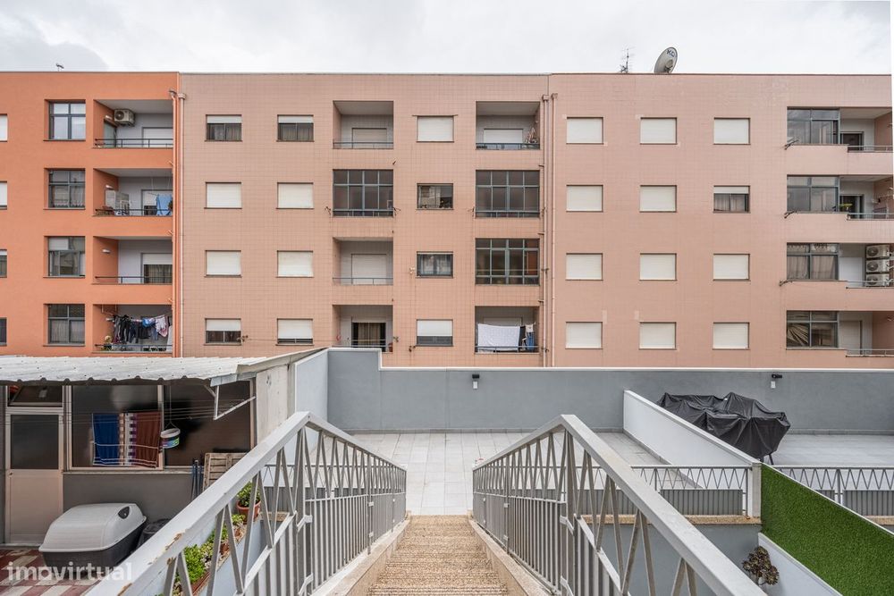 Apartamento T3 Renovado em Braga – Localização Premium com Terraço