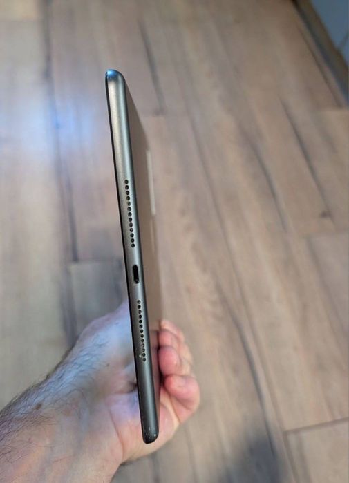 IPad 9 покоління 64ГБ WIFI