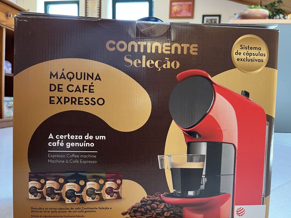 Maquina de café da marca Continente.
