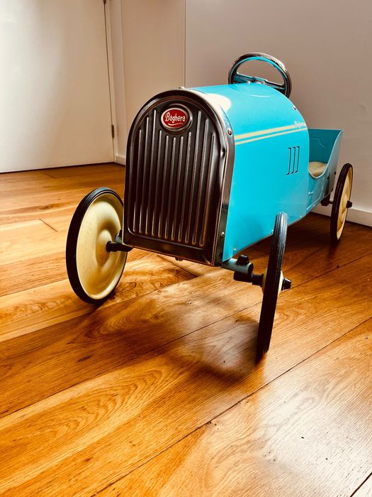 Carrinho a pedais Baghera design vintage