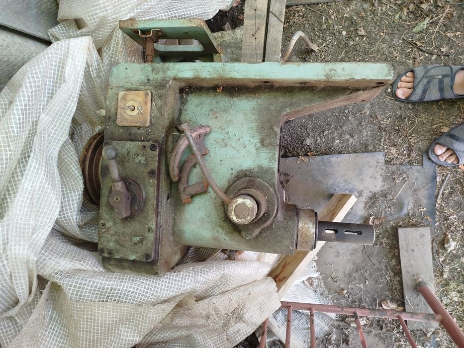 Сверлильный станок 1м95