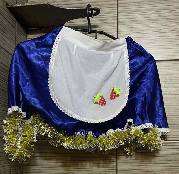 Спідничка від костюма червоної шапочки