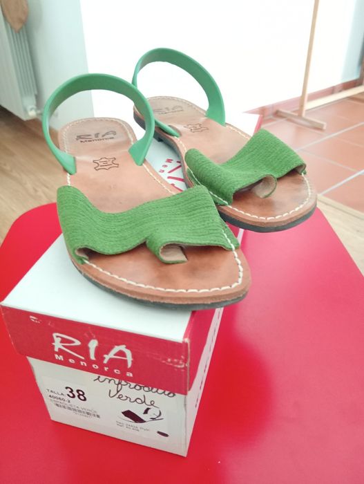 Sandálias número 37 /38 em bom estado