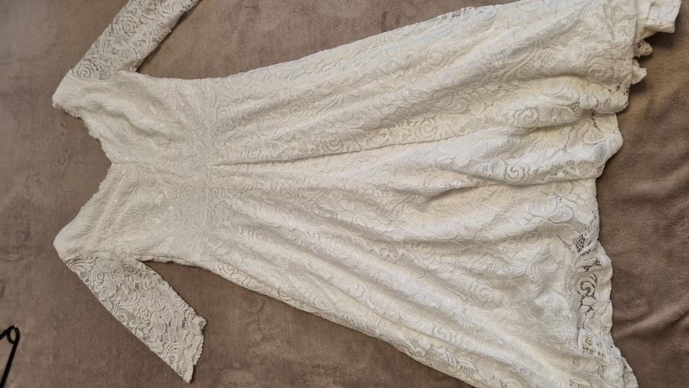 Suknia ślubna koronkowa