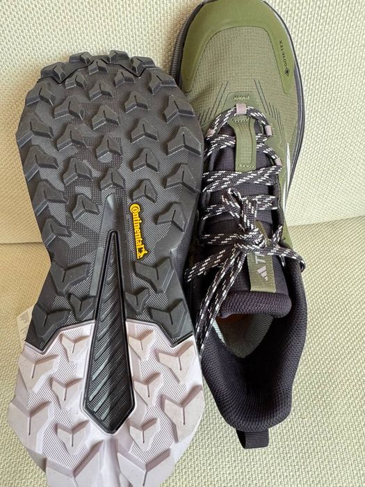 Високі кросівки Adidas  оригінал