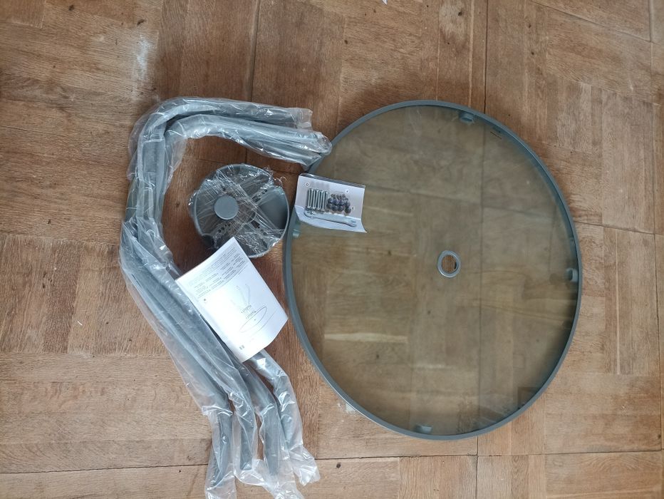 Садовий стіл круглий