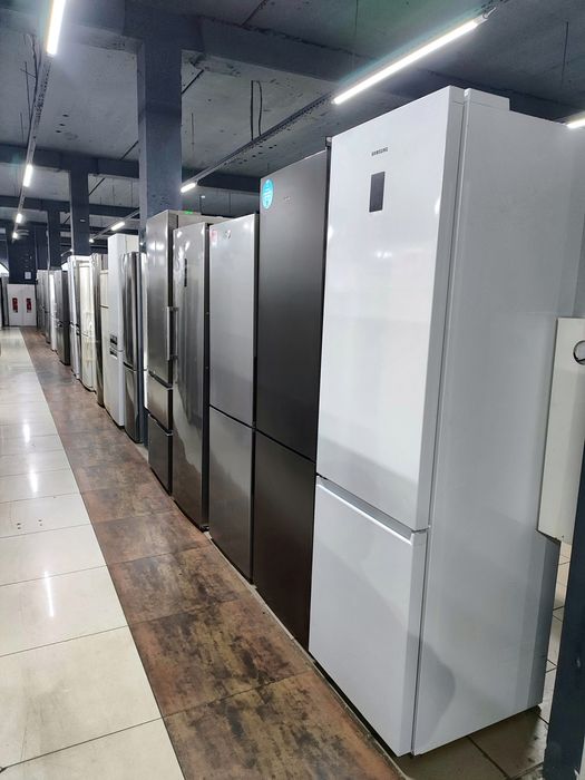 Холодильник Candy CCE4T620EB, система охолодження NoFrost,