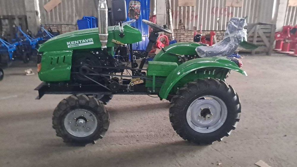 Мототрактор Кентавр 160 BN (Комплект: Фреза + Плуг): 16 к.с., модний