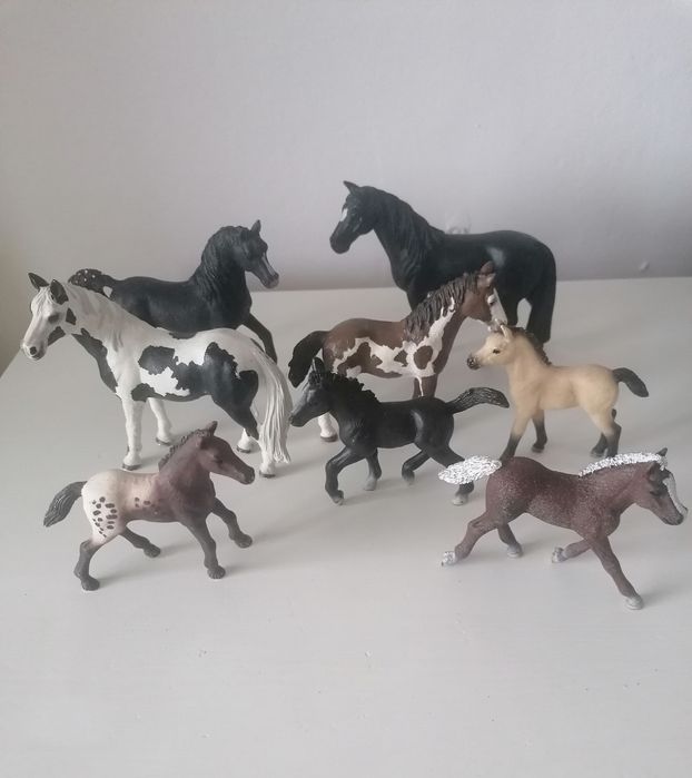 Schleich modele koni