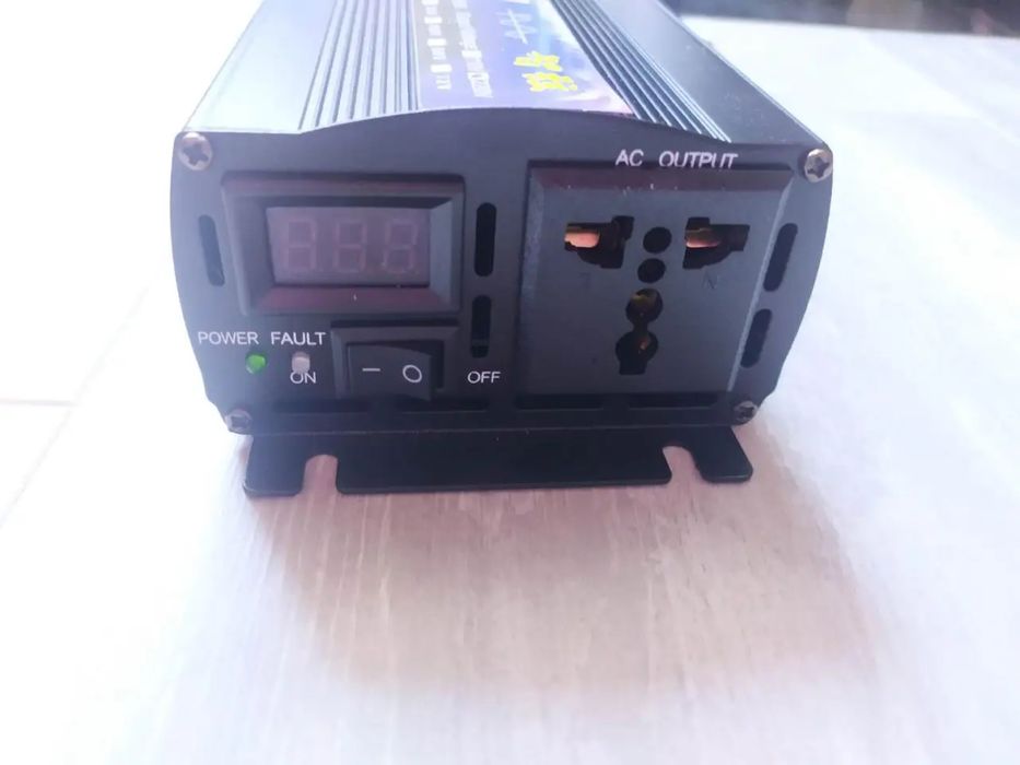 Инвертор переобразователь 1000 w 12V-220V Чистый синус