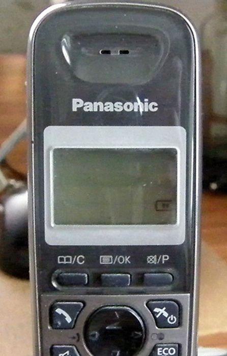 Стаціонарний телефон Panasonic KX-TG2512UA DECT з 2 трубками