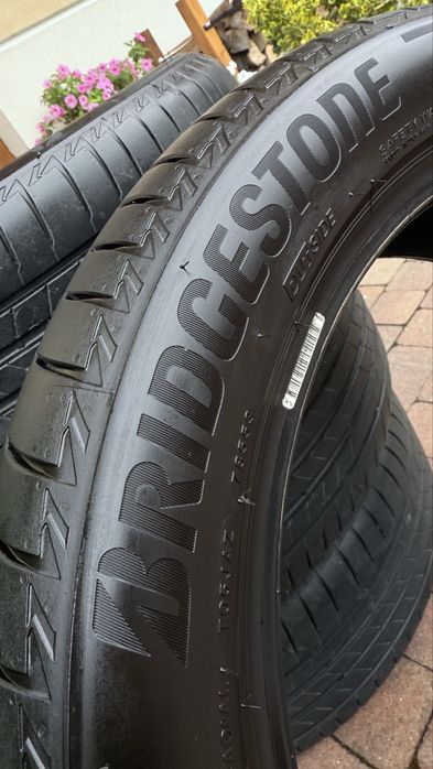 4 Opony Bridgestone 225/50 R18 99W - homologacja BMW