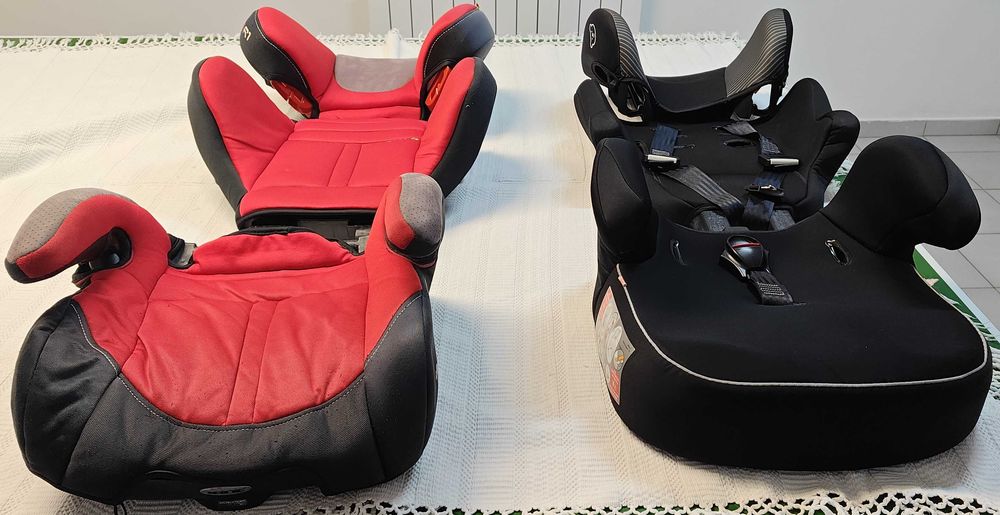 Cadeiras de carro para crianças.