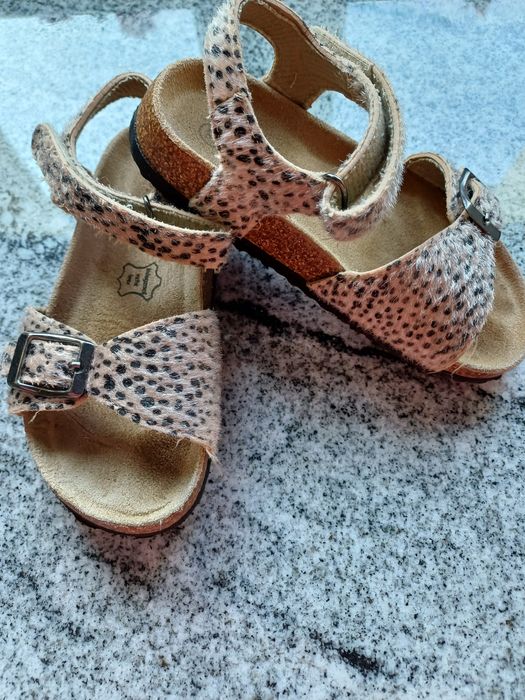 Sandałki dla dziewczynki 27r.