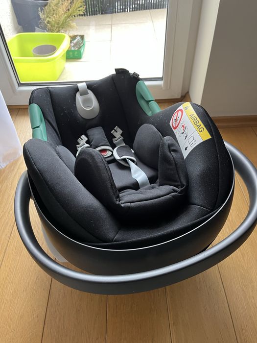 Fotelik Cybex Anton B2 z bazą