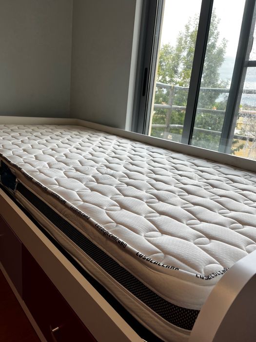 Conjunto Cama de solteiro e Estante